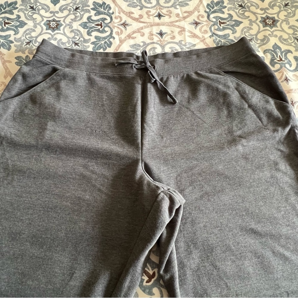 St. John's Bay Active Gray Sweatpants 4X - Picture 2 of 7